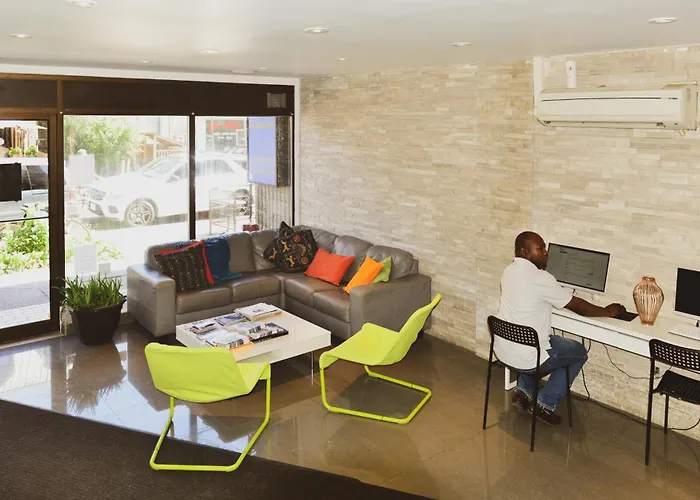 Kensington College BackpackersHostel